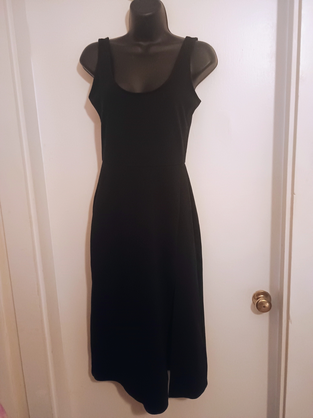 Classic Black Sleeveless Midi Dress